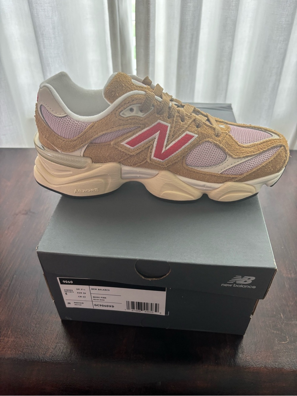 New Balance beige and pink women's sneakers - Picture 5 of 5